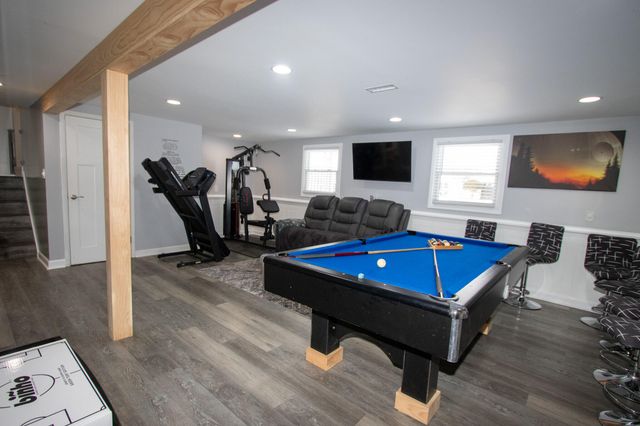 2950 101st Street, Highland, IN 46322