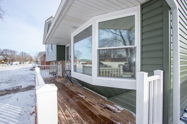 2950 101st Street, Highland, IN 46322