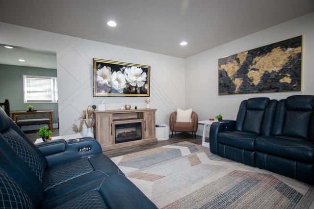 2950 101st Street, Highland, IN 46322