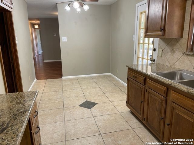 7906 REMUDA DR, San Antonio, TX 78227