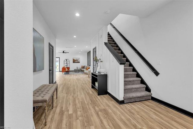 120 E Kelly AVE, Hampton, VA 23663