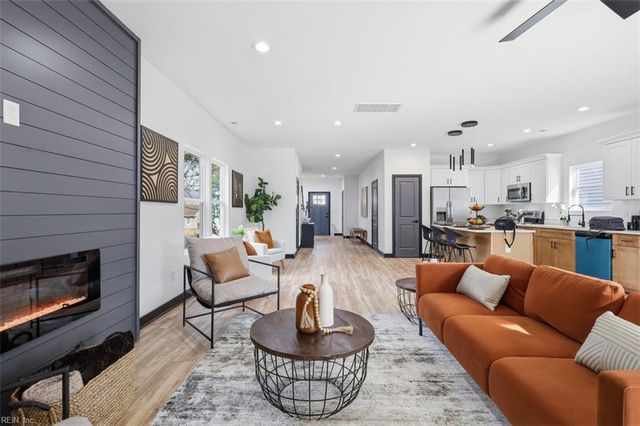 120 E Kelly AVE, Hampton, VA 23663