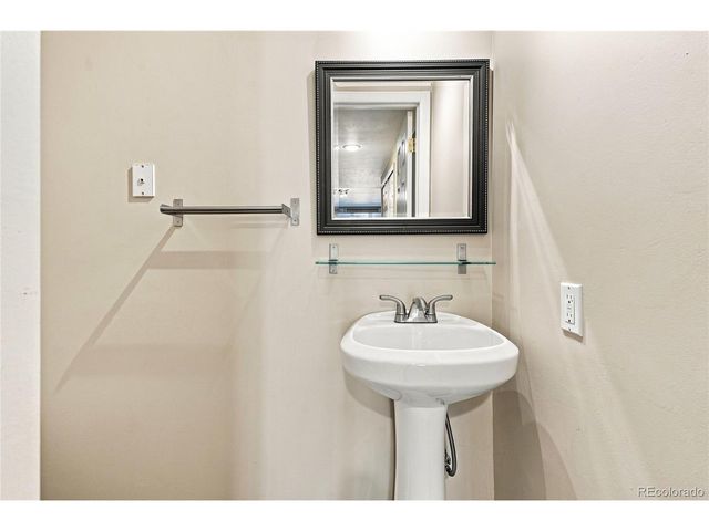 690 N Pennsylvania St A5, Denver, CO 80203