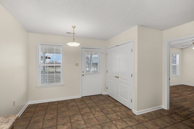 212 FEEZOR ST, Covington, TN 38019