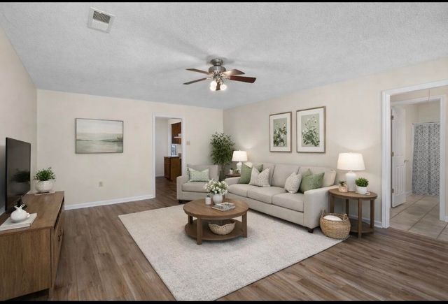 212 FEEZOR ST, Covington, TN 38019