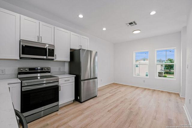 1303 Essex St 201,202, San Antonio, TX 78210