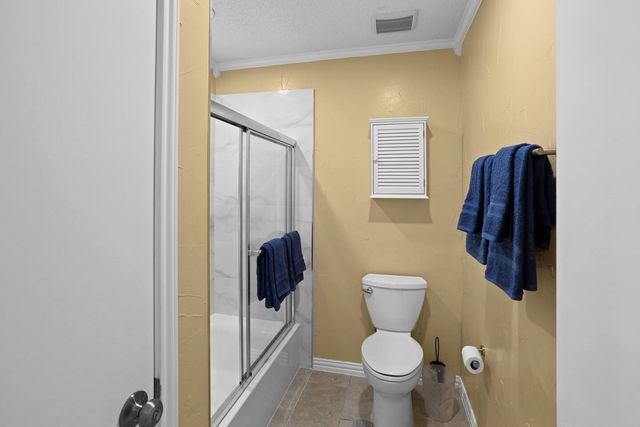 1624 San Francisco Street, Carrollton, TX 75007