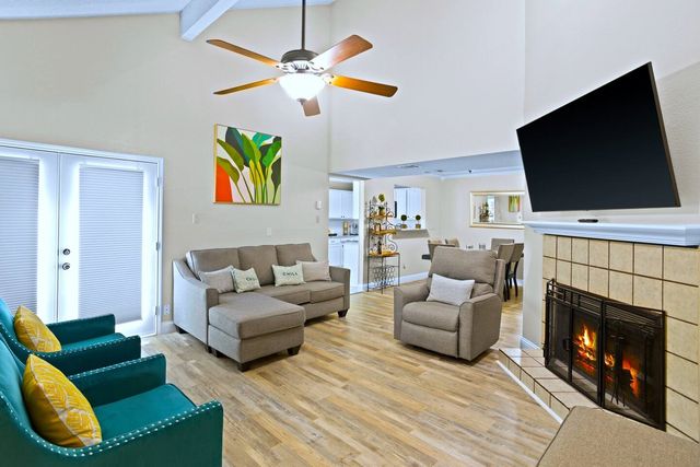 1624 San Francisco Street, Carrollton, TX 75007