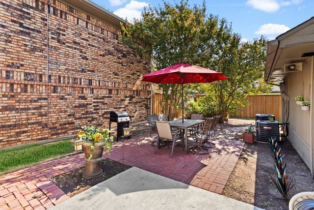 1624 San Francisco Street, Carrollton, TX 75007