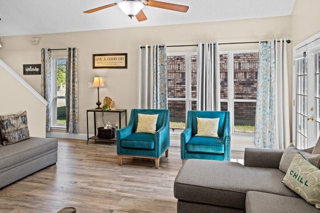 1624 San Francisco Street, Carrollton, TX 75007