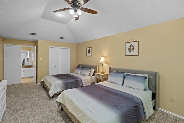 1624 San Francisco Street, Carrollton, TX 75007