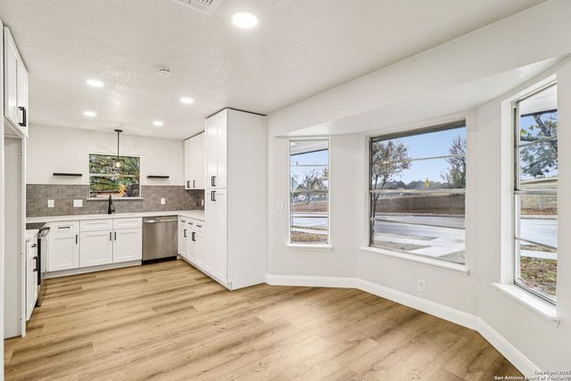 5630 Lon Chaney, San Antonio, TX 78240