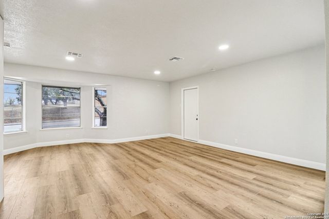 5630 Lon Chaney, San Antonio, TX 78240