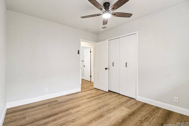 5630 Lon Chaney, San Antonio, TX 78240