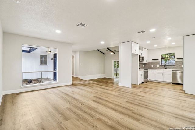 5630 Lon Chaney, San Antonio, TX 78240