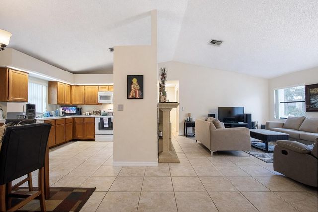 836 ALPINE COURT, Kissimmee, FL 34758