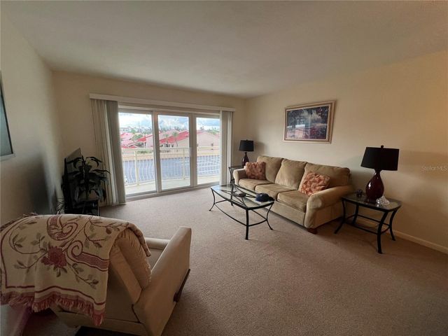 4900 BRITTANY DRIVE S 305, St Petersburg, FL 33715