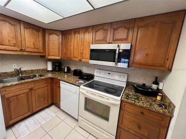 4900 BRITTANY DRIVE S 305, St Petersburg, FL 33715