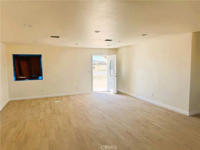 9348 S. Loop Boulevard, California City, CA 93505
