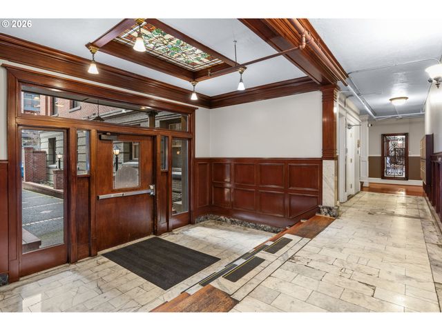 2109 Nw IRVING St Nw 410, Portland, OR 97210