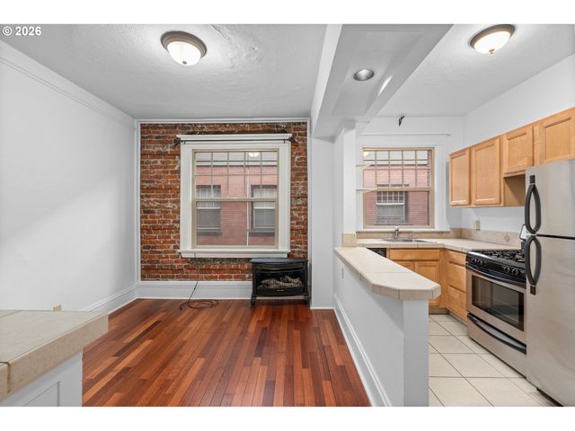 2109 Nw IRVING St Nw 410, Portland, OR 97210