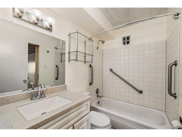 715 S Clinton St 4A, Denver, CO 80247