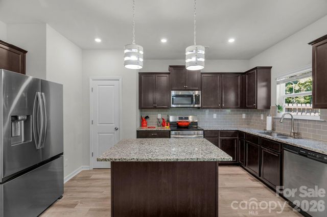 6028 Gala Lane, Charlotte, NC 28215