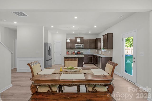 6028 Gala Lane, Charlotte, NC 28215