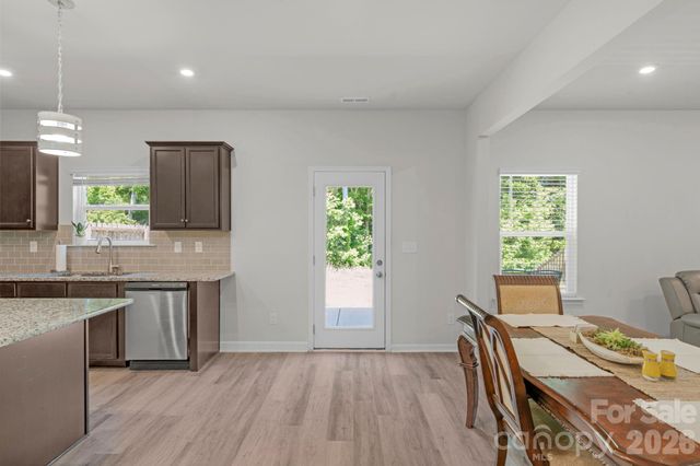 6028 Gala Lane, Charlotte, NC 28215