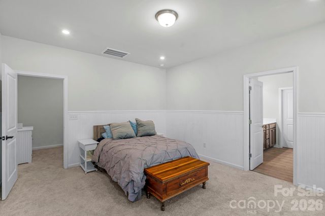 6028 Gala Lane, Charlotte, NC 28215