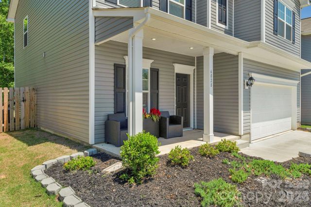 6028 Gala Lane, Charlotte, NC 28215