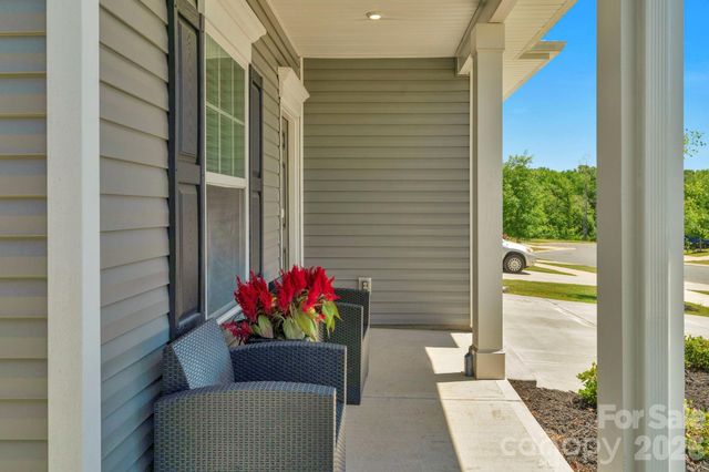 6028 Gala Lane, Charlotte, NC 28215