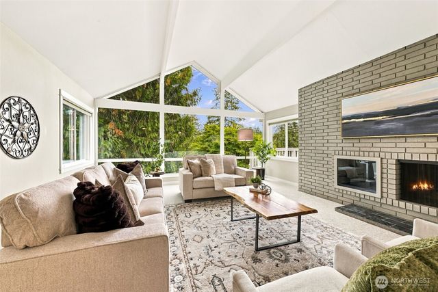 20130 44th Avenue NE, Lake Forest Park, WA 98155