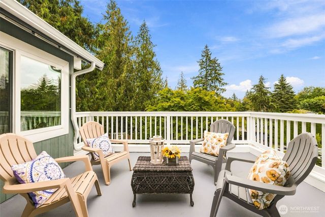 20130 44th Avenue NE, Lake Forest Park, WA 98155