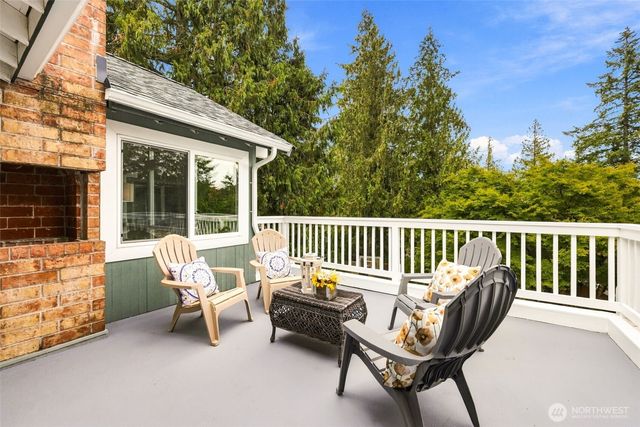 20130 44th Avenue NE, Lake Forest Park, WA 98155