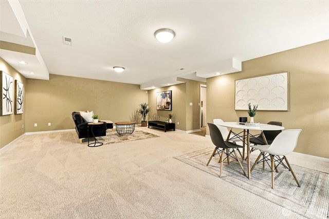 20130 44th Avenue NE, Lake Forest Park, WA 98155