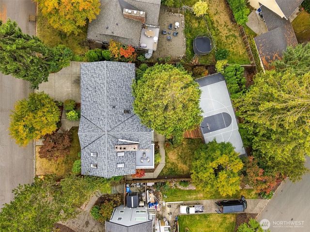 20130 44th Avenue NE, Lake Forest Park, WA 98155