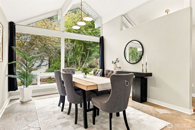 20130 44th Avenue NE, Lake Forest Park, WA 98155