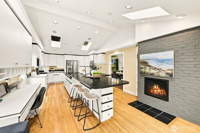 20130 44th Avenue NE, Lake Forest Park, WA 98155