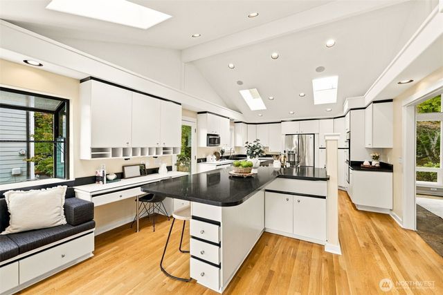 20130 44th Avenue NE, Lake Forest Park, WA 98155