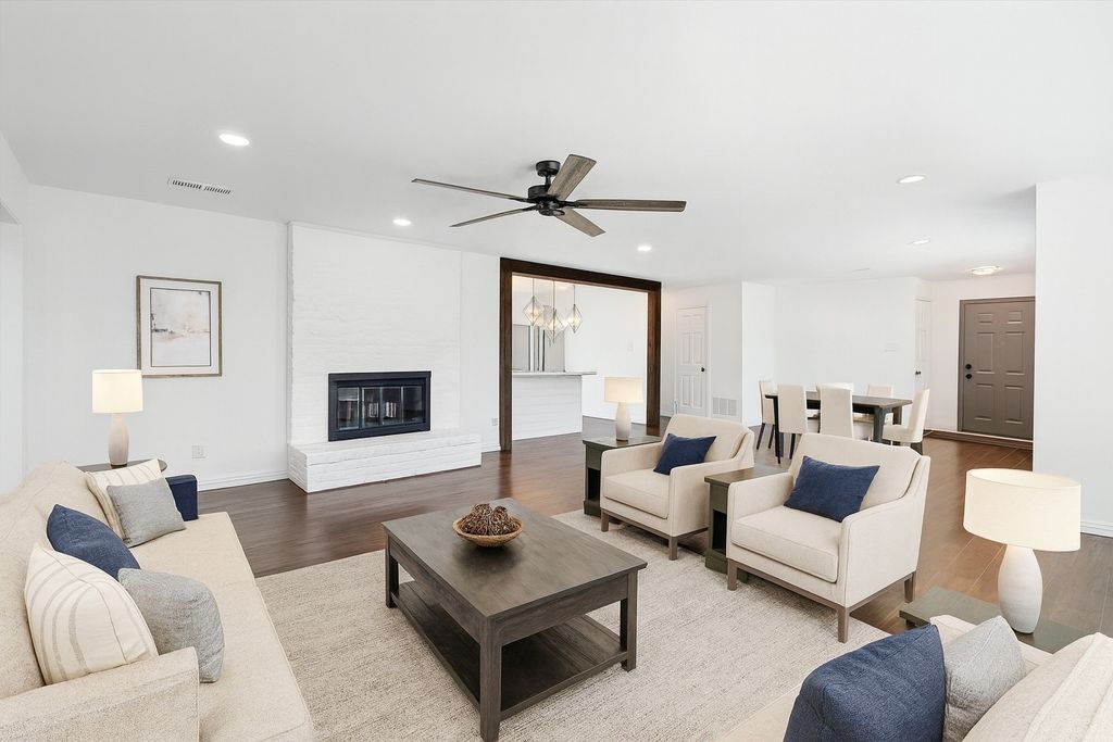 2201 Jamestown Court, Carrollton, TX 75006