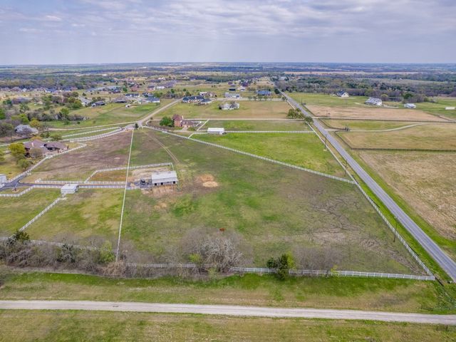 136 Parkside Court, Gunter, TX 75058