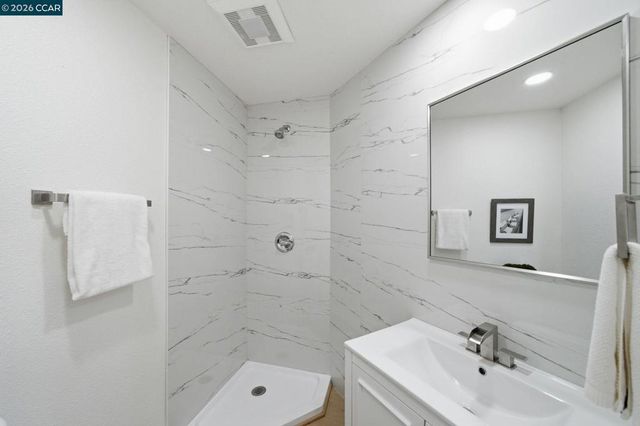 509 Zenith Ridge Dr, Danville, CA 94506