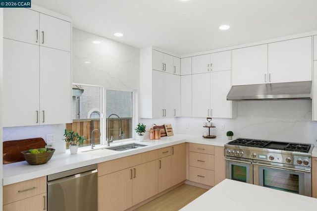 509 Zenith Ridge Dr, Danville, CA 94506