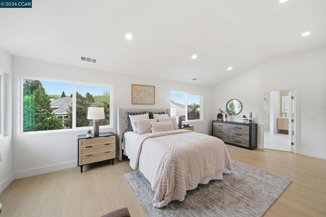 509 Zenith Ridge Dr, Danville, CA 94506