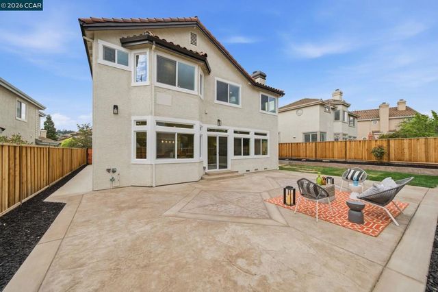 509 Zenith Ridge Dr, Danville, CA 94506