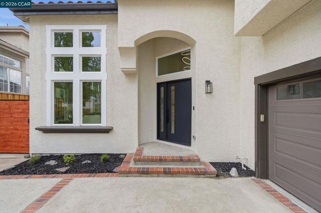 509 Zenith Ridge Dr, Danville, CA 94506