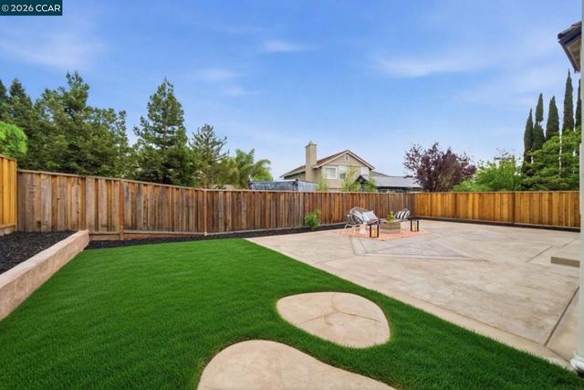 509 Zenith Ridge Dr, Danville, CA 94506