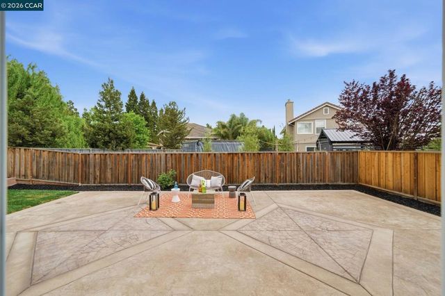509 Zenith Ridge Dr, Danville, CA 94506
