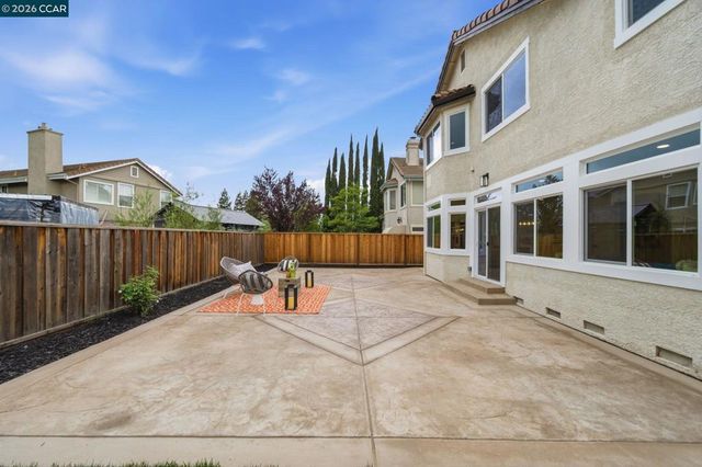 509 Zenith Ridge Dr, Danville, CA 94506